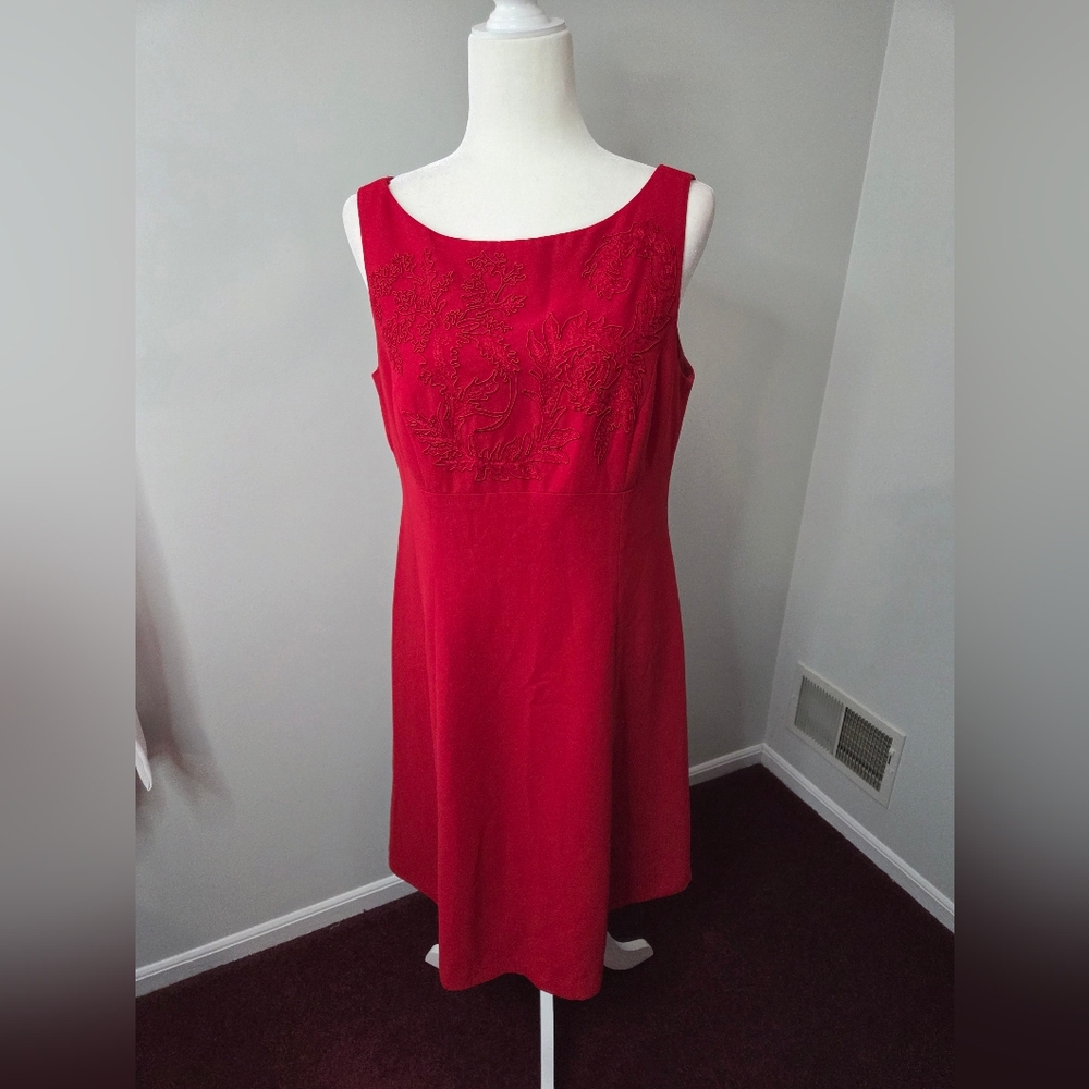 Maggie London Petites 14